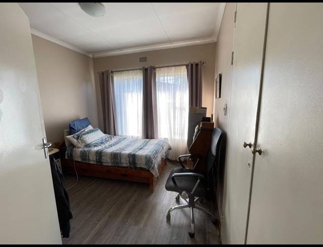4 BEDROOM HOUSE FOR SALE IN ESTHER PARK